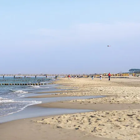 Boddenflair In Der Seefahrtschule ヴストロ